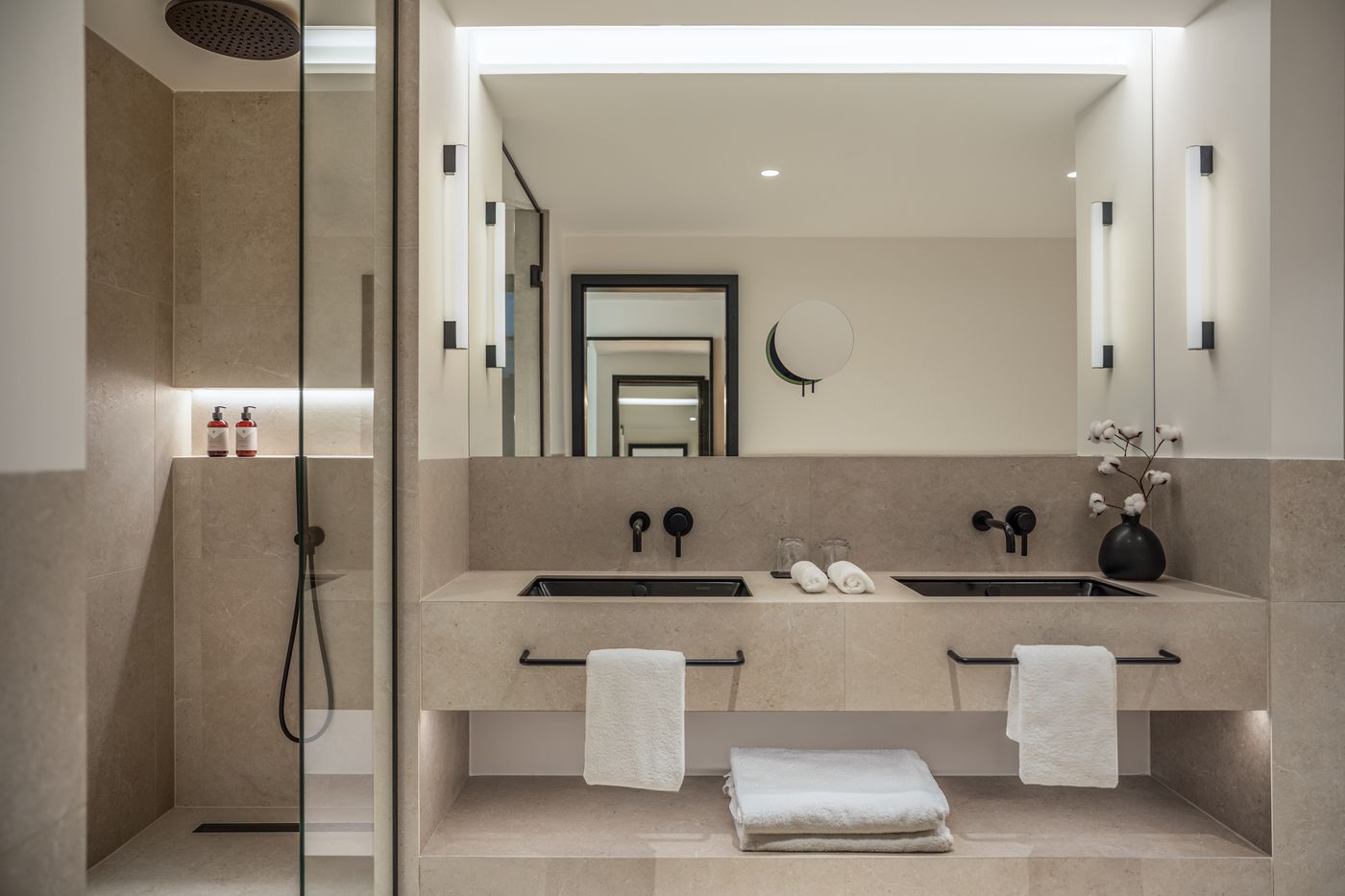 Almanac-X-Alcron-Prague-Room-43