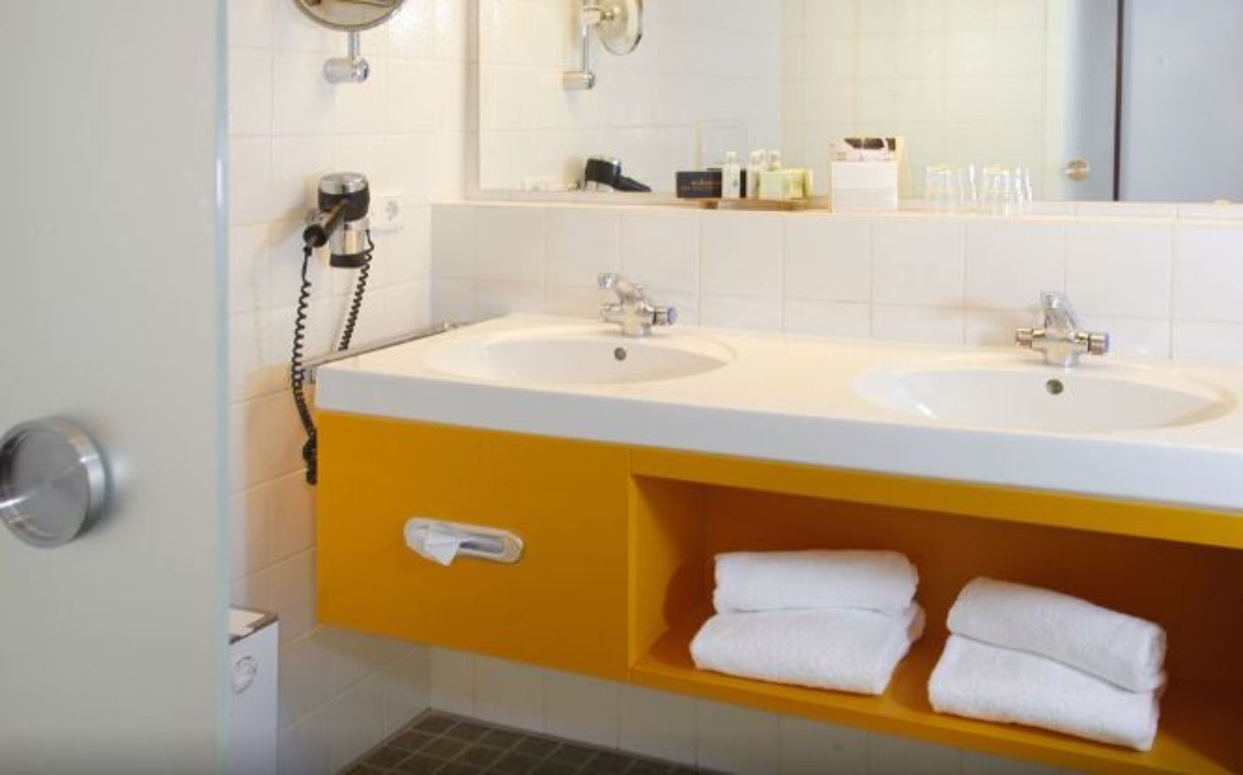 Hotel an der Therme Bad Orb - Germany - BAD ORB - Room - 2