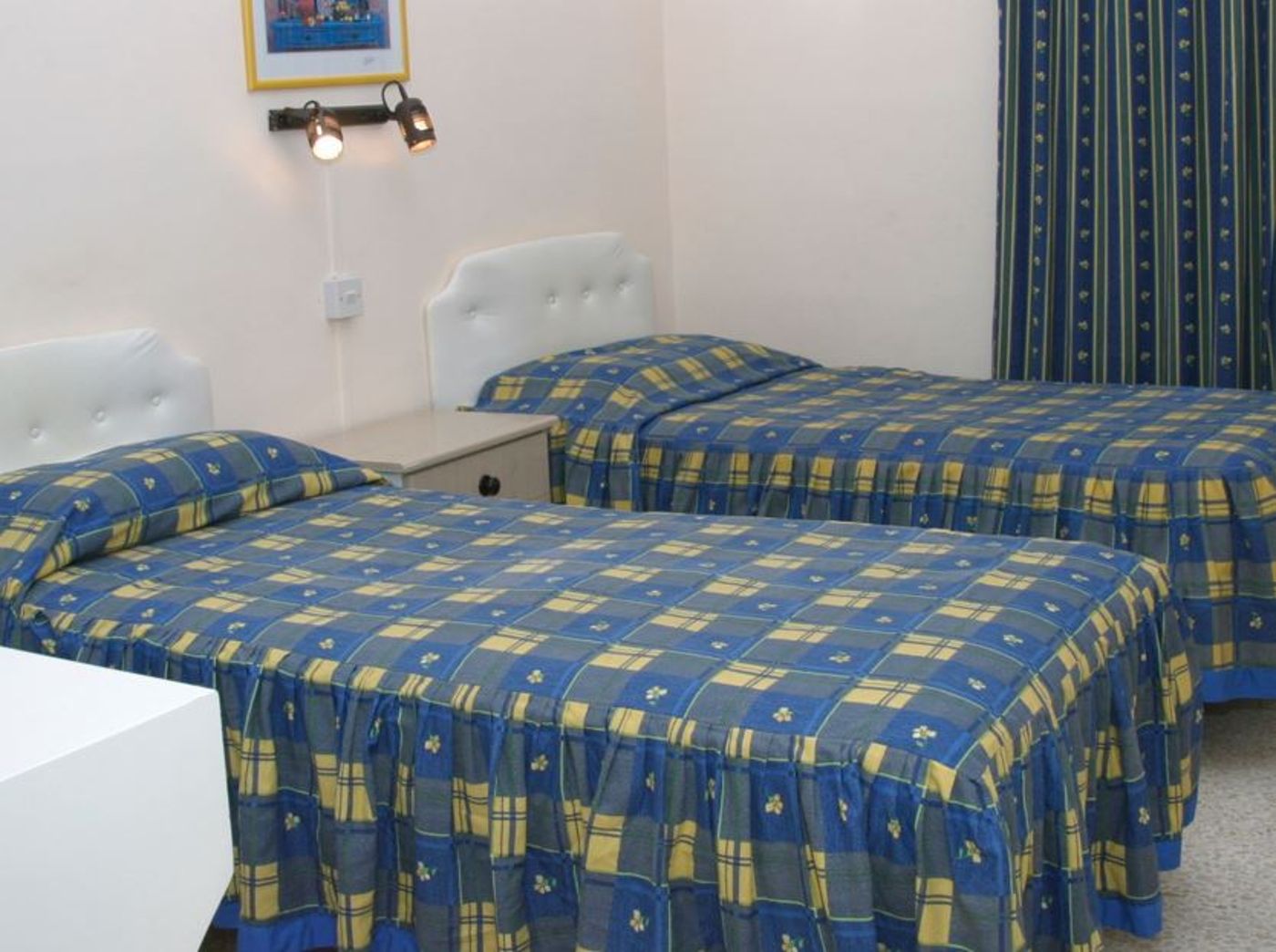 Mavina Hotel & Apartments