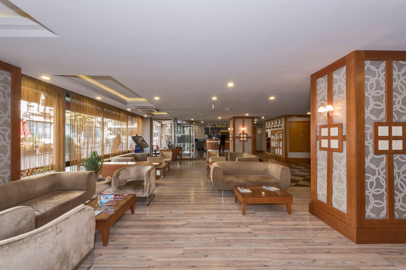 Vicenza-Turkey-ISTANBUL-Lobby-9