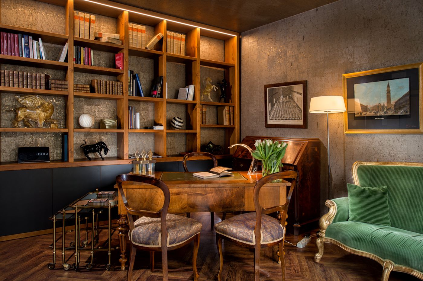 Sonder-Salute-Palace-Lobby-16