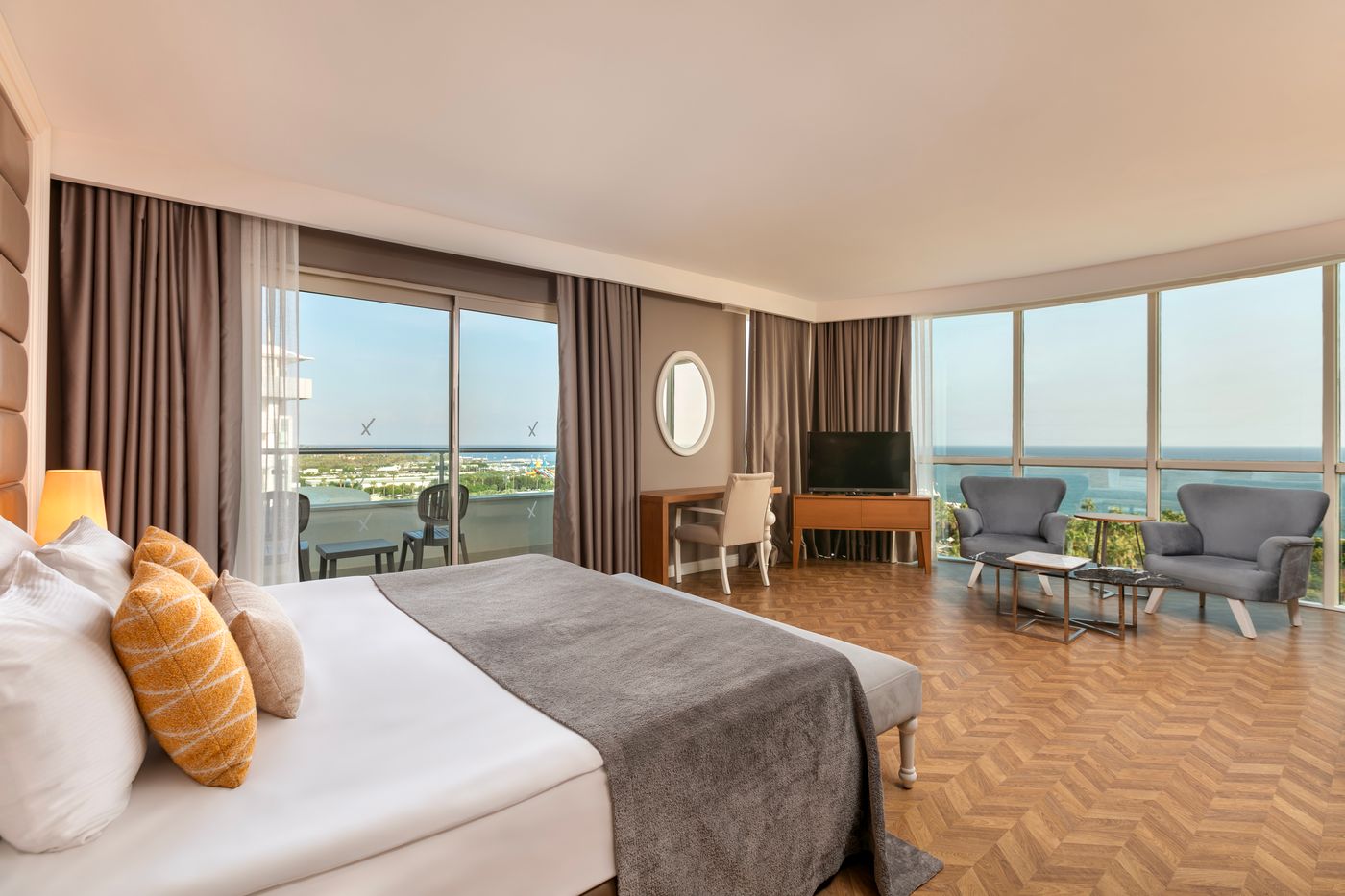 Sherwood Exclusive Lara