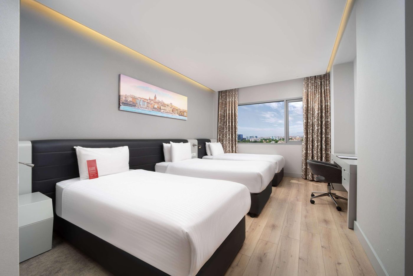 Ramada-Hotel---Suites-by--Istanbul-Atakoy-Room-18