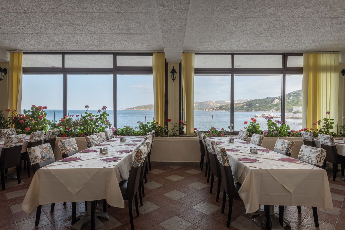 Villas-Plat-Restaurant-44