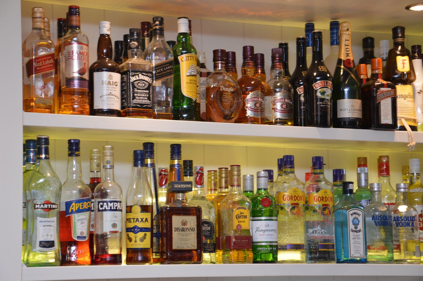 Georgalas-Sun-Beach-Hotel-Bar-17