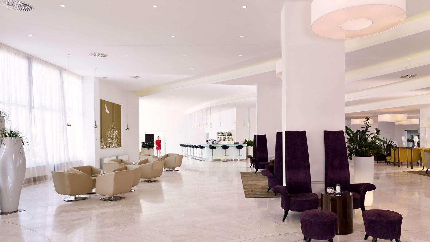 Park-Plaza-Histria-Pula-Lobby-67