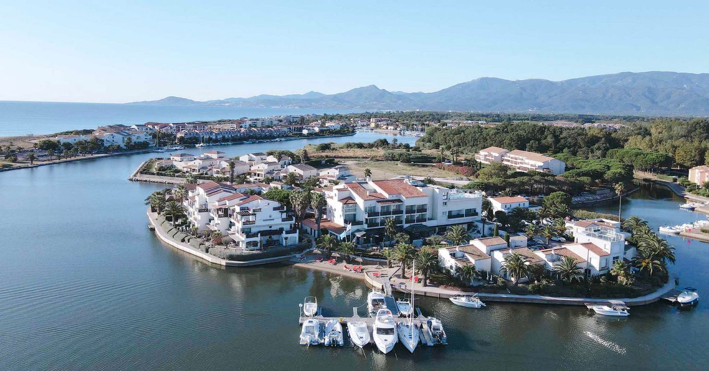 Ile de la Lagune-France-SAINT-CYPRIEN-General view-1
