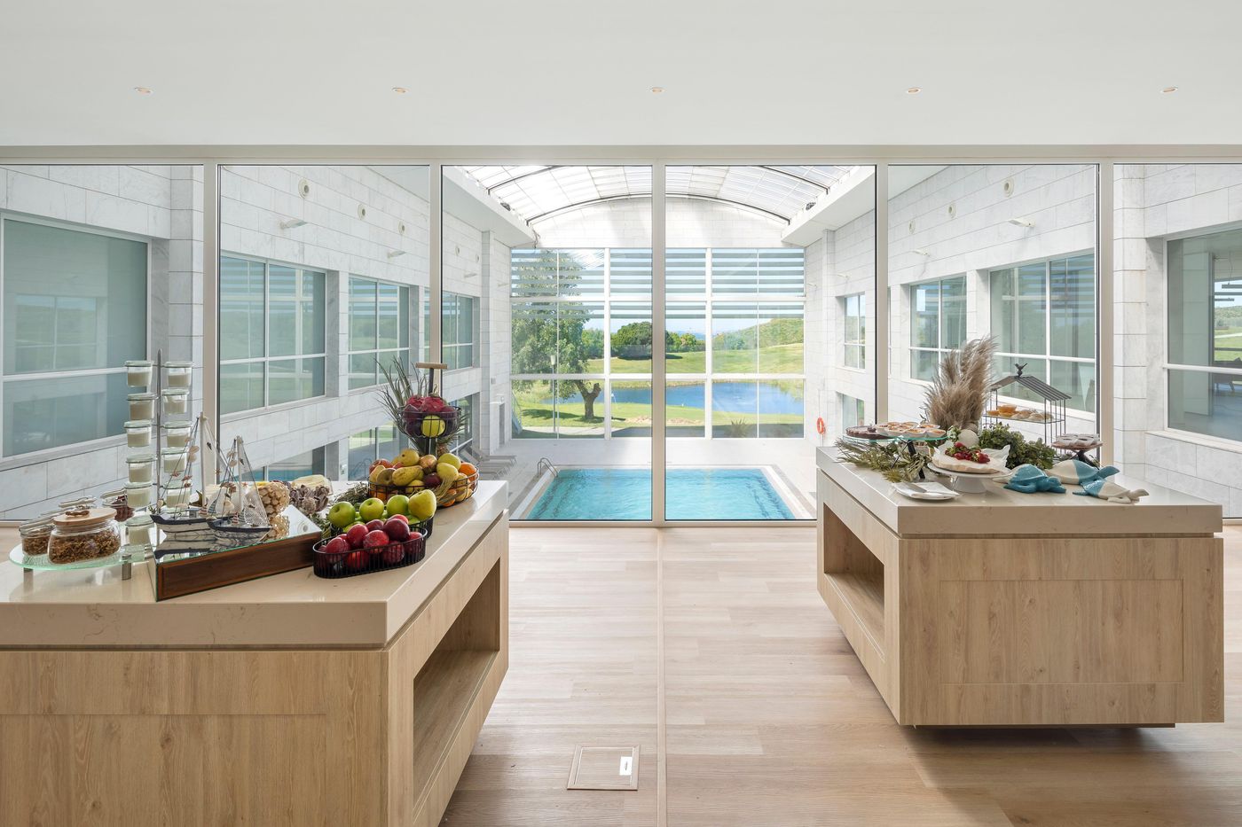 Crowne-Plaza-Caparica-Lisbon-Restaurant-42