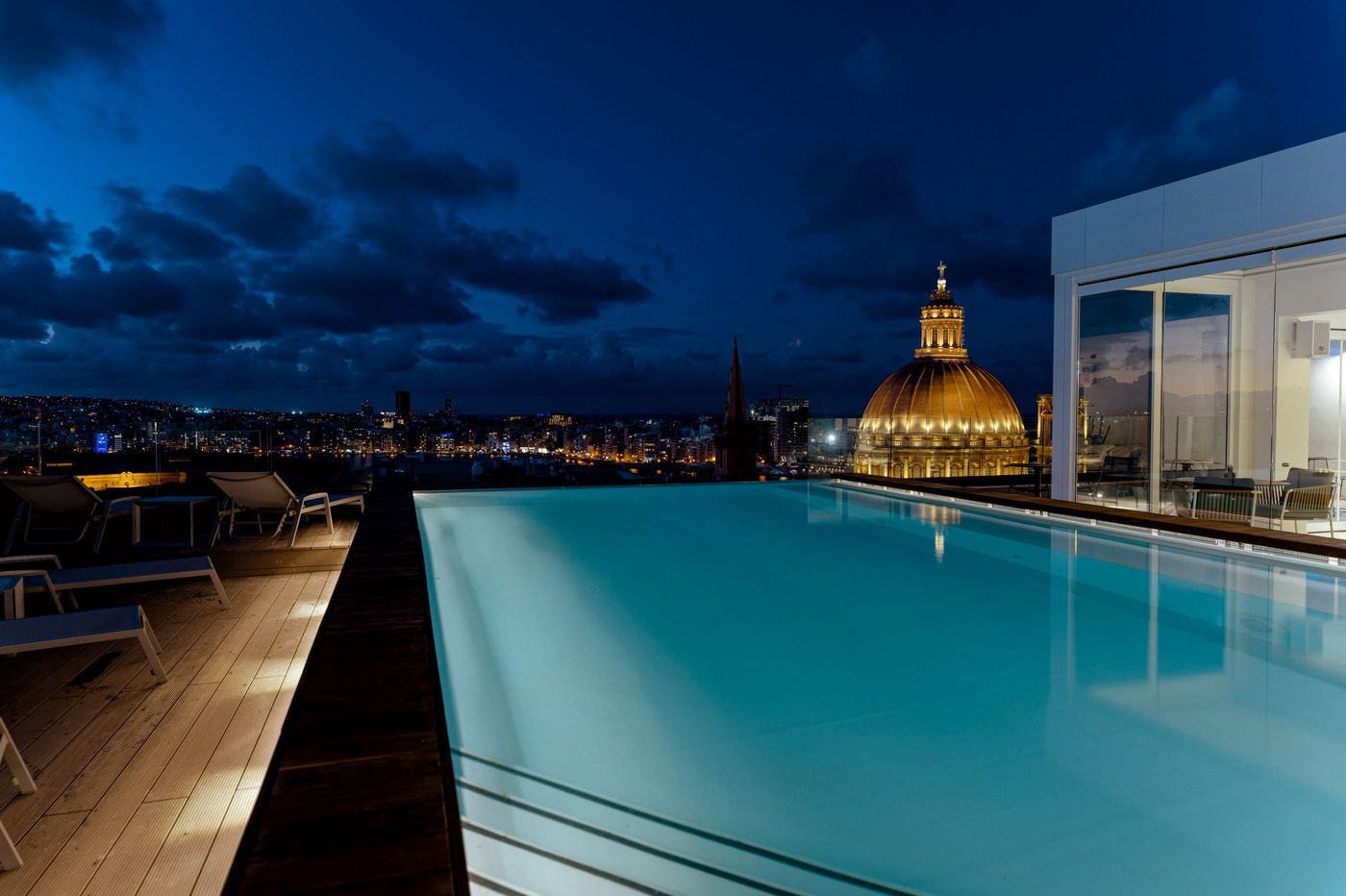 The-Embassy-Valletta-Hotel-Pool-4
