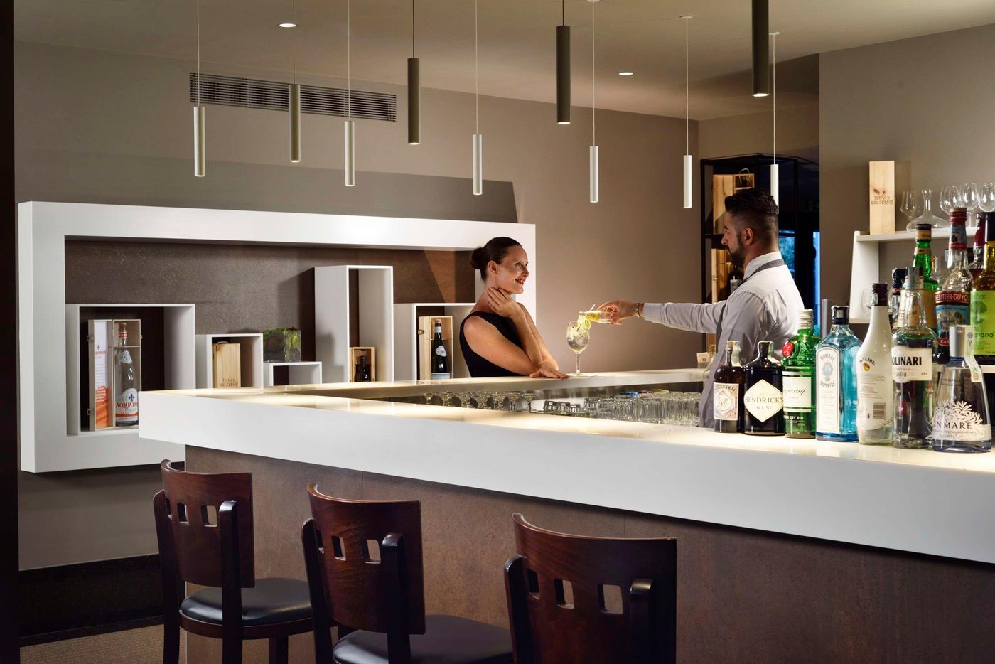 Unahotels-Century-Milano-Bar-10