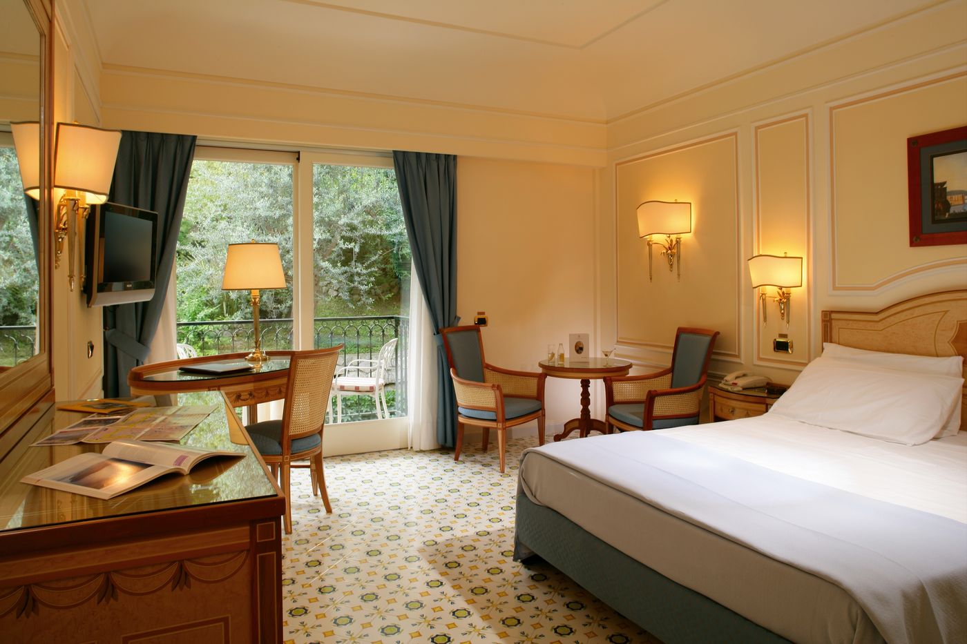 Grand-Hotel-Capodimonte-Room-31