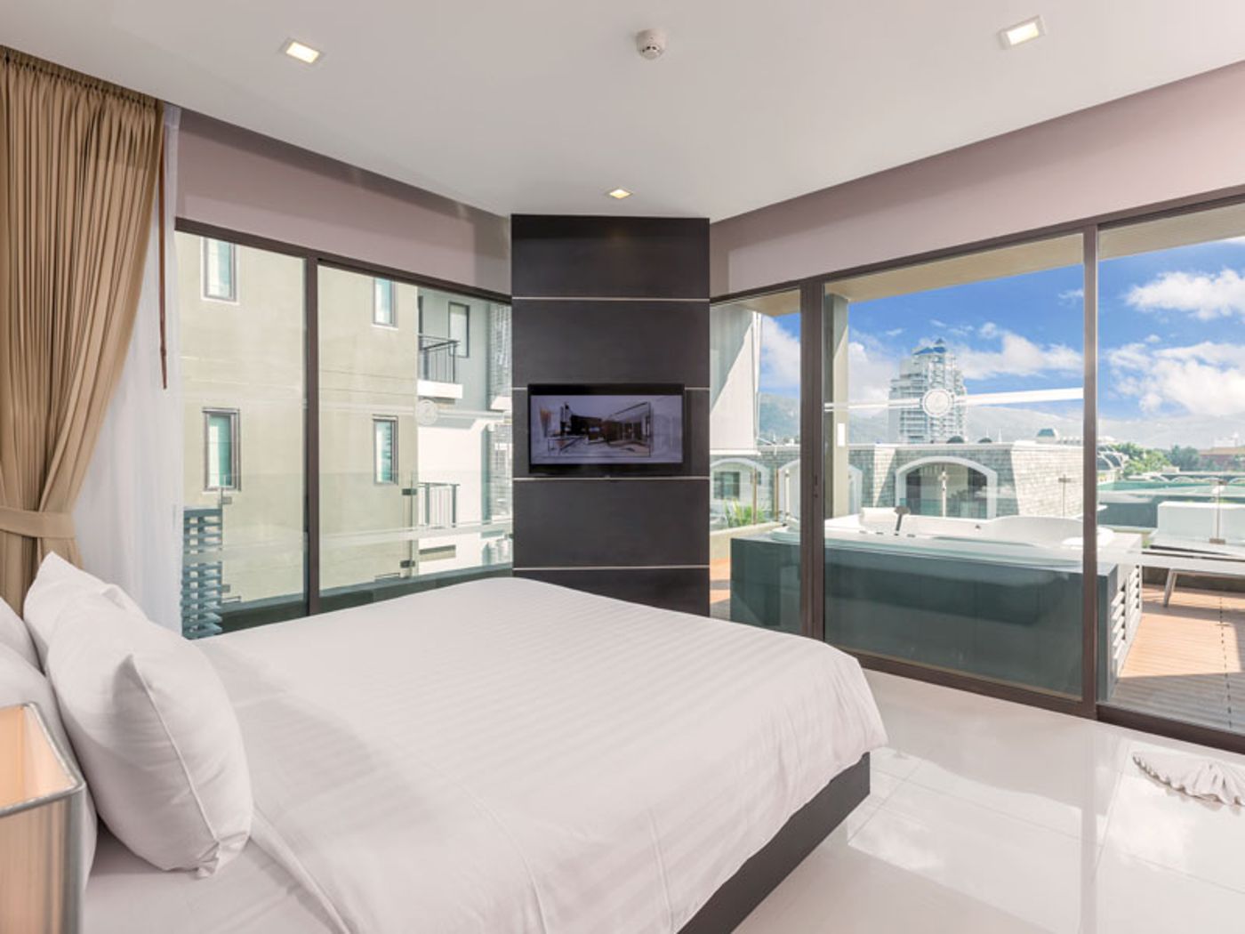 The-Charm-Resort-Phuket-Room-36