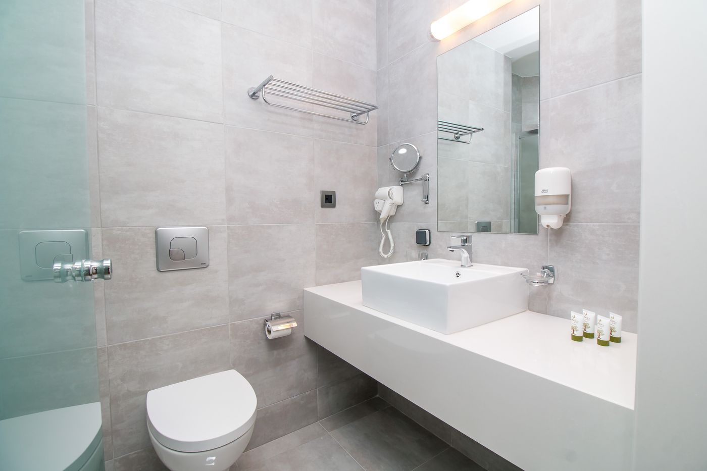 Sunny-Days-Apartments-Room-46