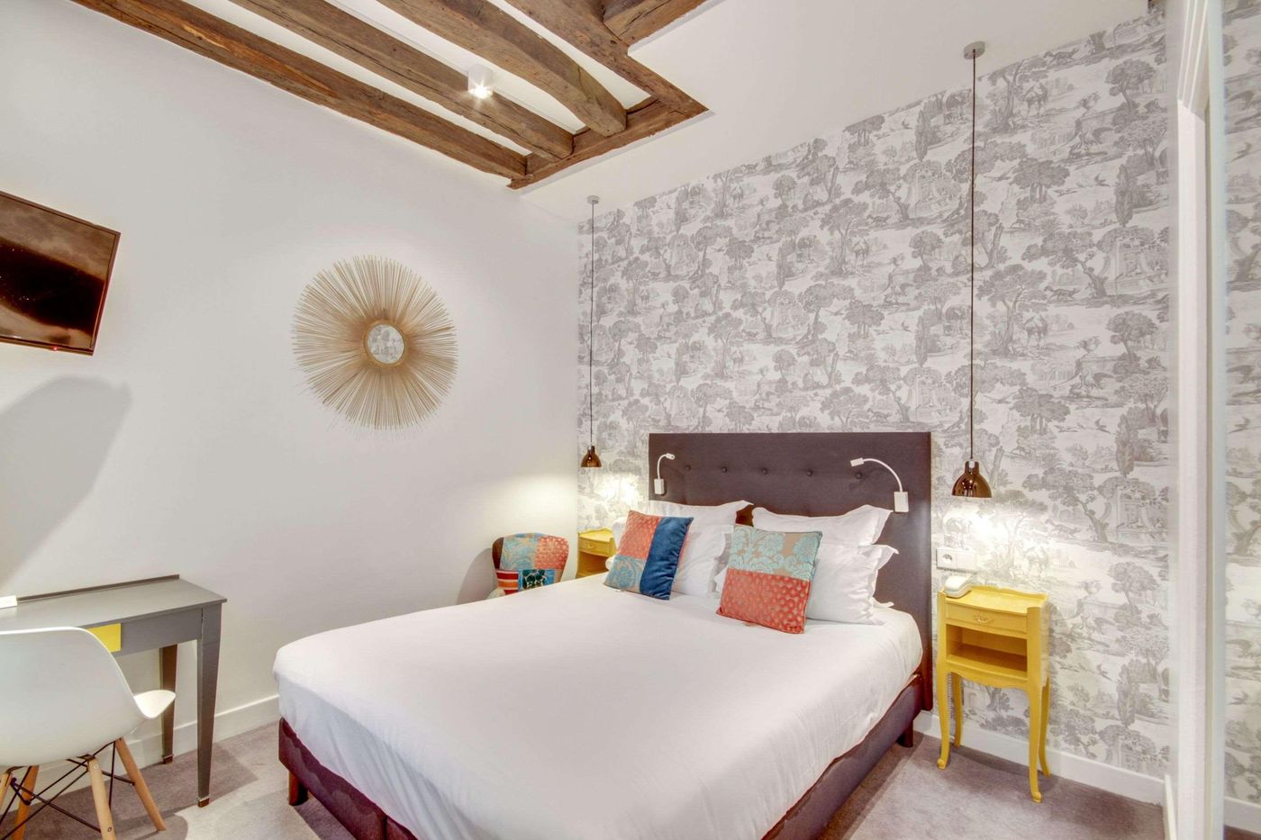 Hotel-Sevres-Saint-Germain-Room-21