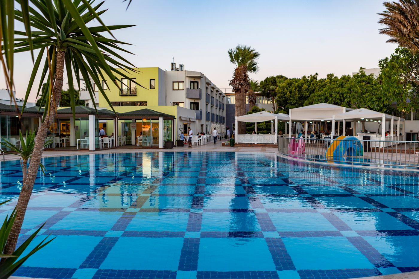 Yelken-Mandalinci-Spa---Wellness-Pool-4