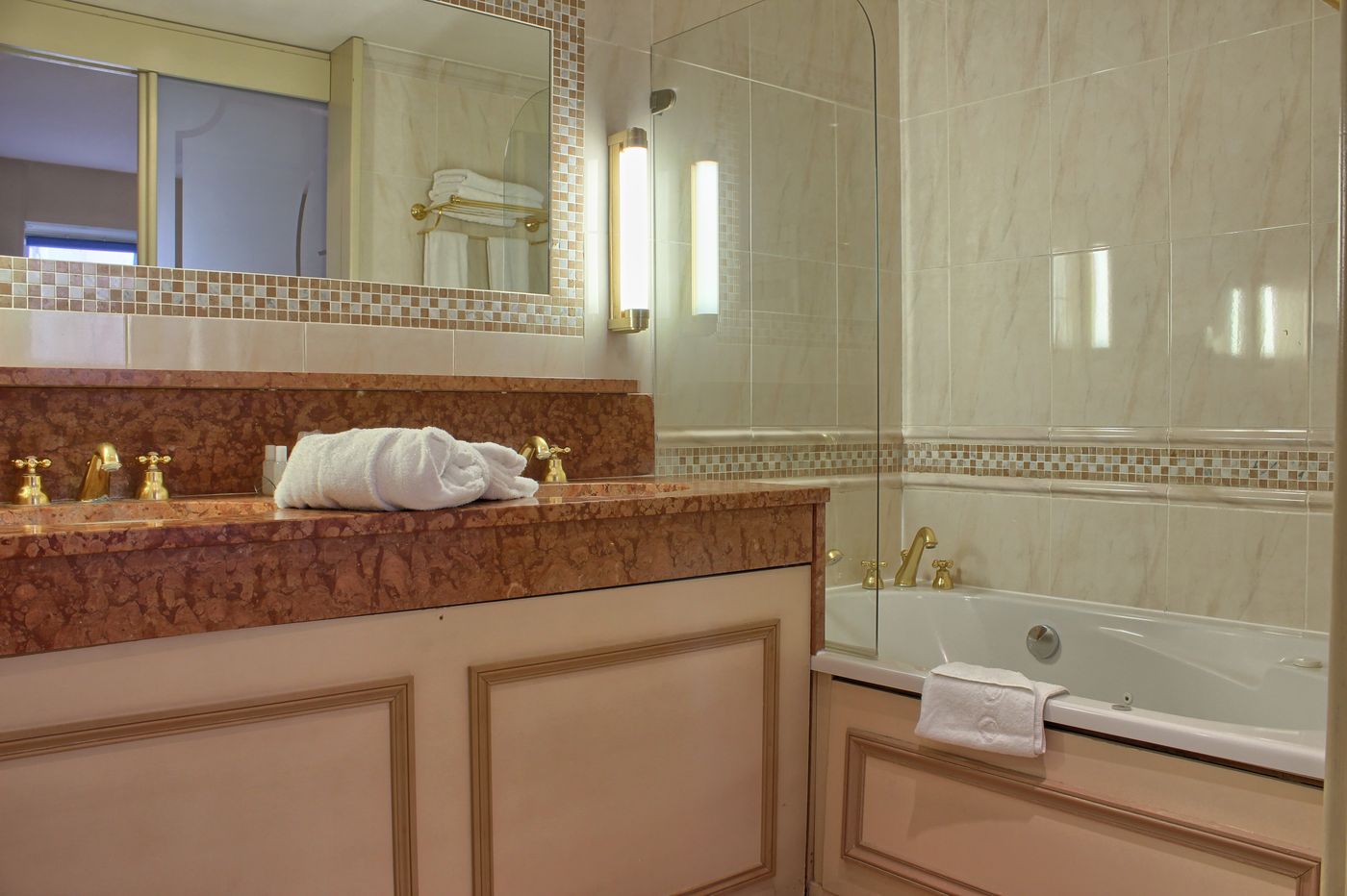 Normandy-Le-Chantier-Room-26