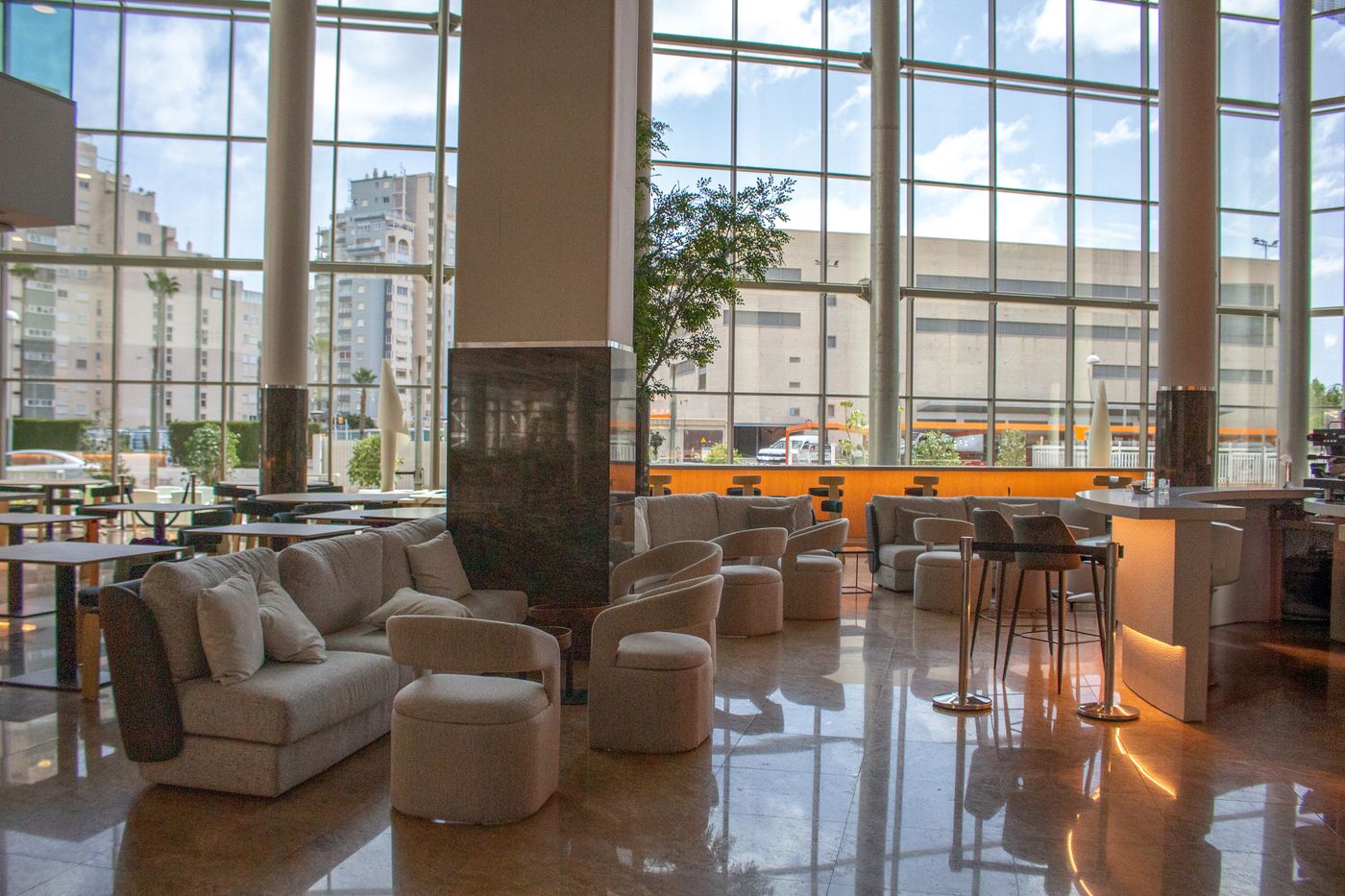 AR-Diamante-Beach-Lobby-38