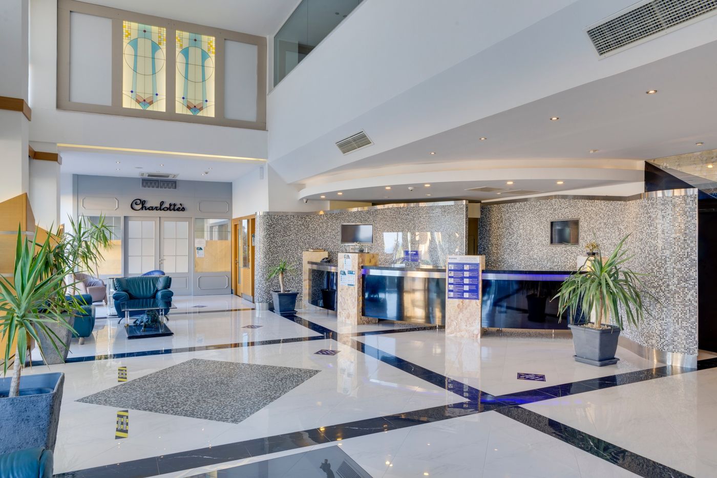 Marina-Hotel-Lobby-38