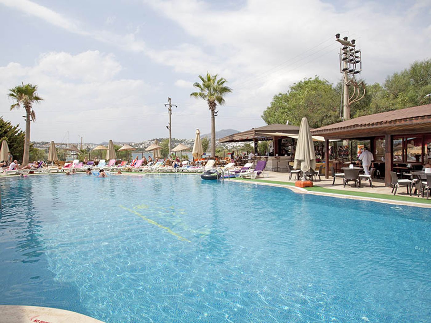 Tropicana Beach Apartments