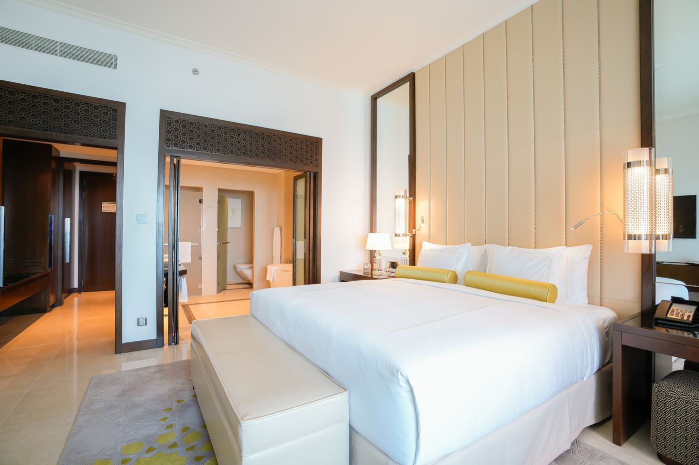 Rixos Marina Abu Dhabi 6