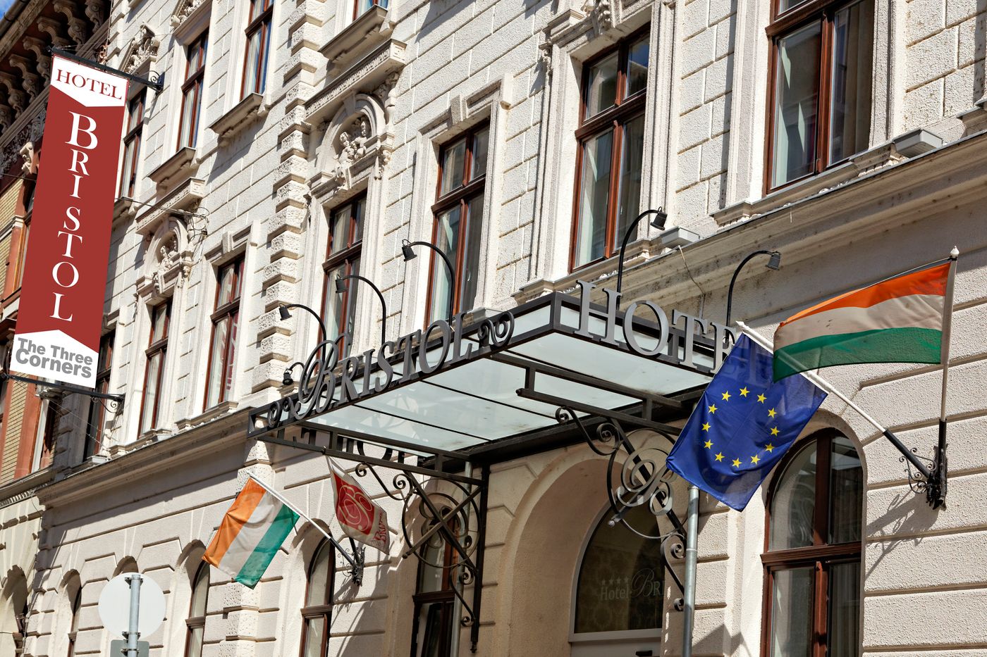 Hotel-Bristol-Budapest-General-view-2