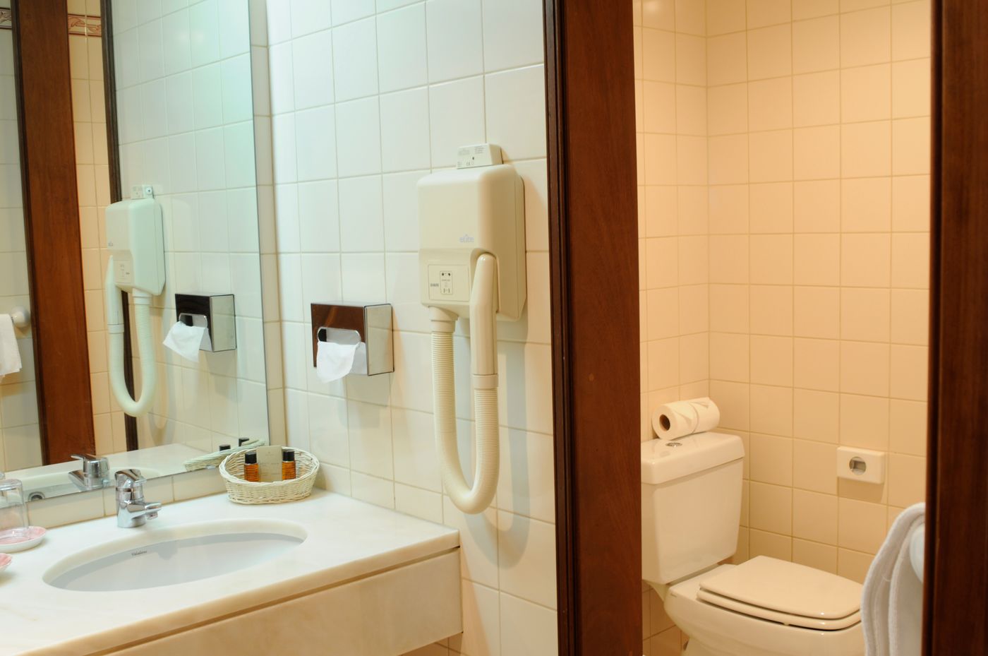 Quinta-Penha-de-Franca-Room-49