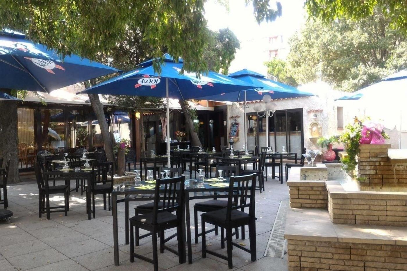 Hotel Les Cigalons-France-MARSEILLE-Restaurant-9