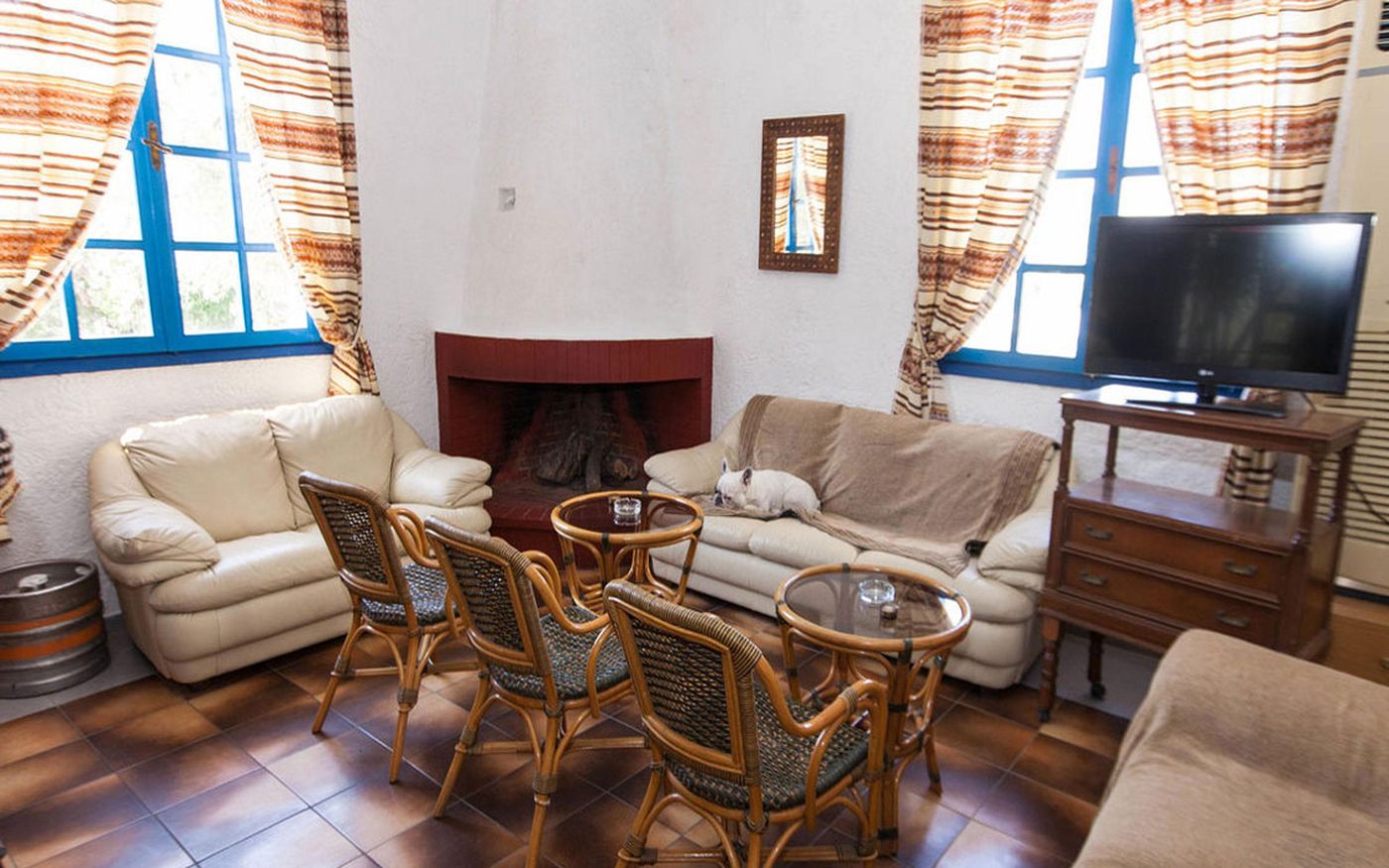 Oasis-Hotel-Bungalows-Bar-25