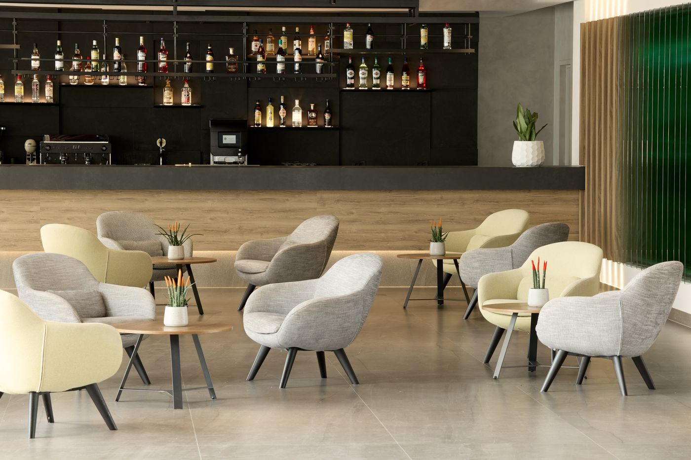 Euphoria-Resort-Bar-57