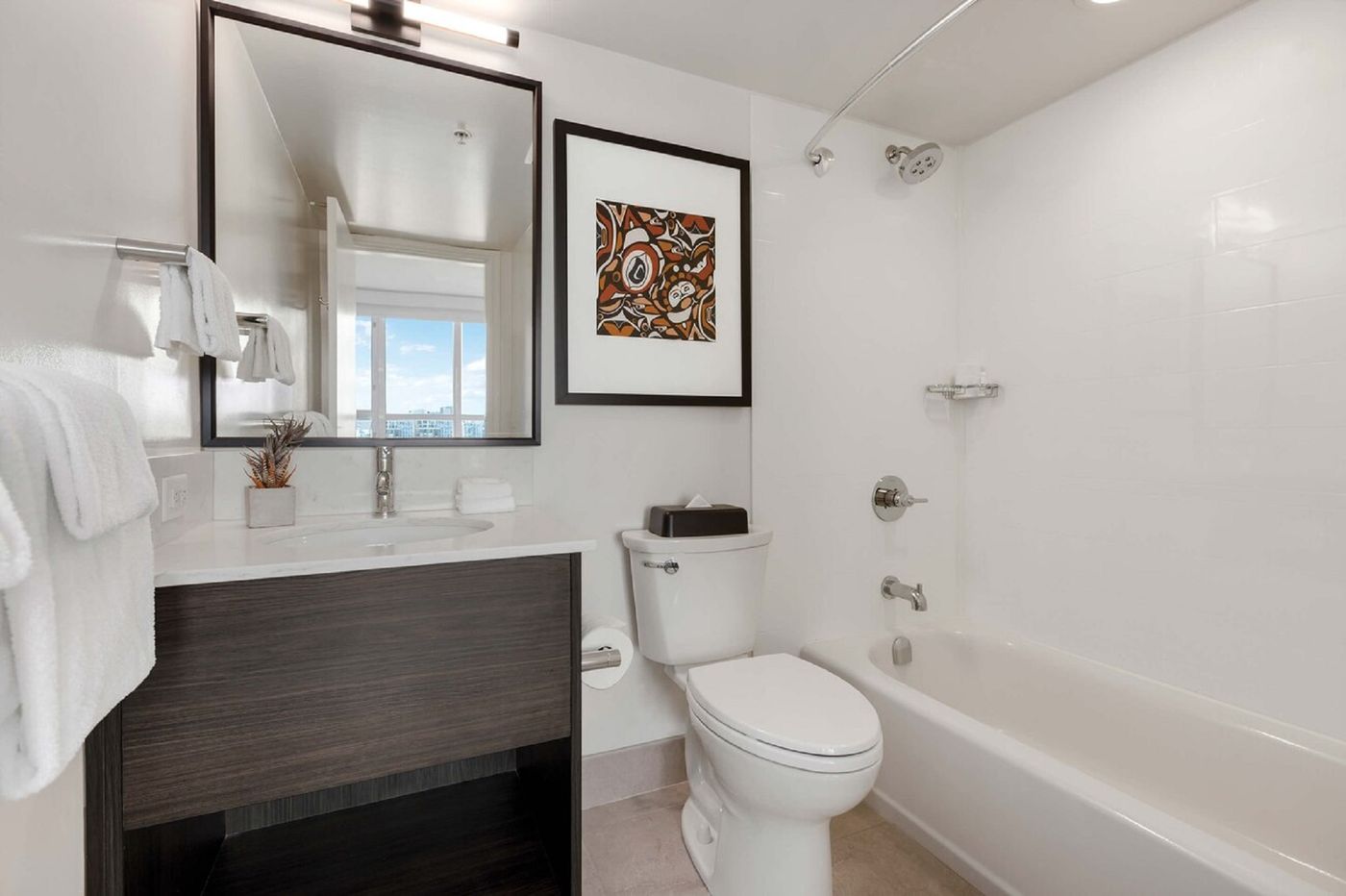 WorldMark-Vancouver-The-Canadian-Room-19