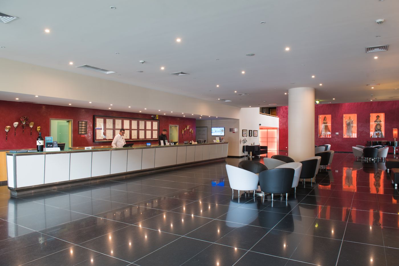 Vila-Gale-Opera-Lobby-16