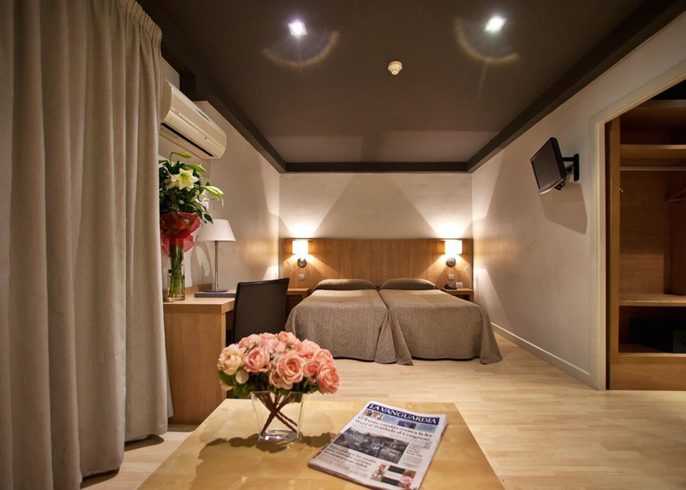 Arc La Rambla-Spain-BARCELONA-General view-9