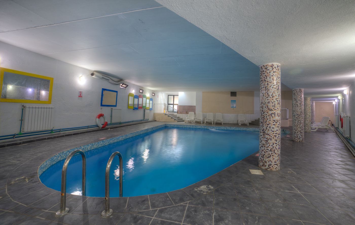 Primera-Hotel-Pool-27