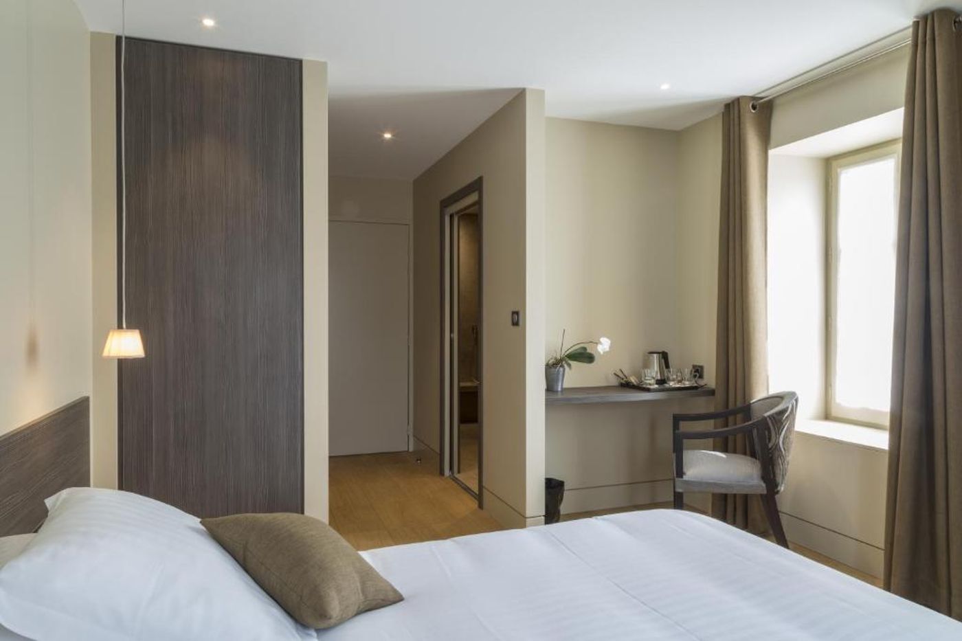 Auberge de Clochemerle - France - VAUX-EN-BEAUJOLAIS - Room - 8