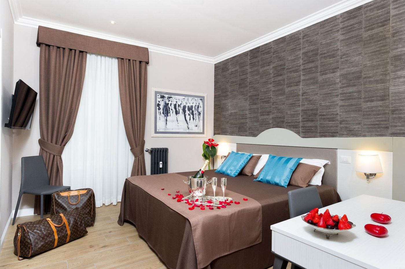 Vico-Rooms-And-Terrace-Room-6