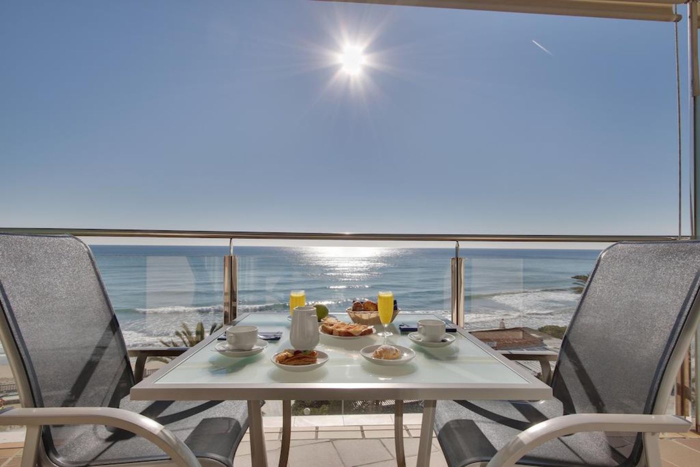 Calipolis-Hotel-Terrace-86