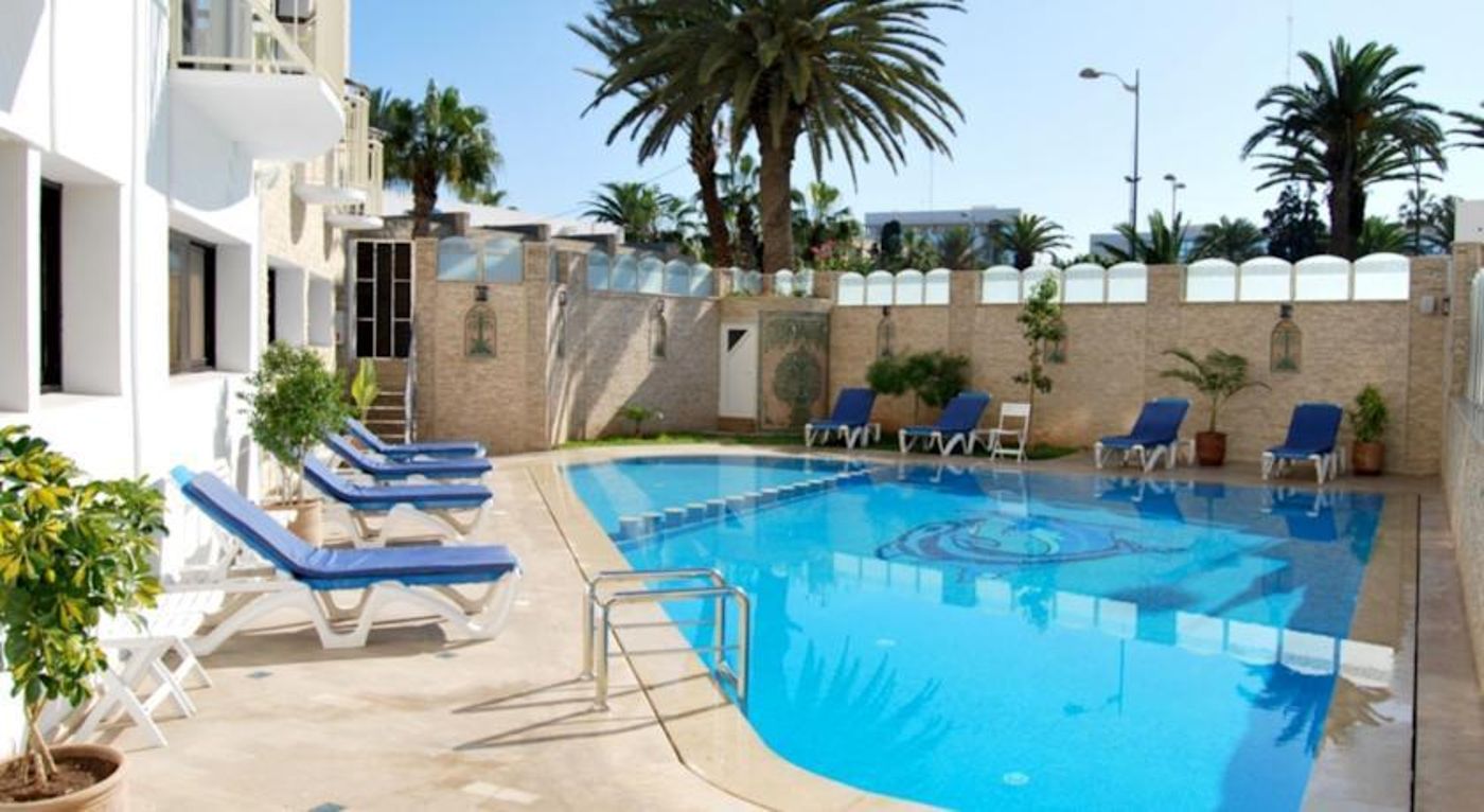Suite-Hotel-Tilila-Pool-1