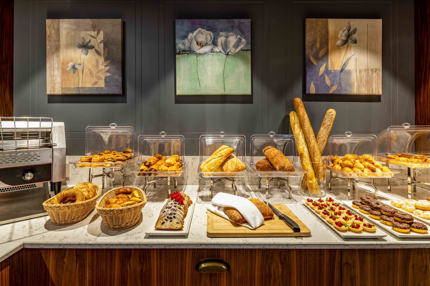 TZL-Suites-Restaurant-53