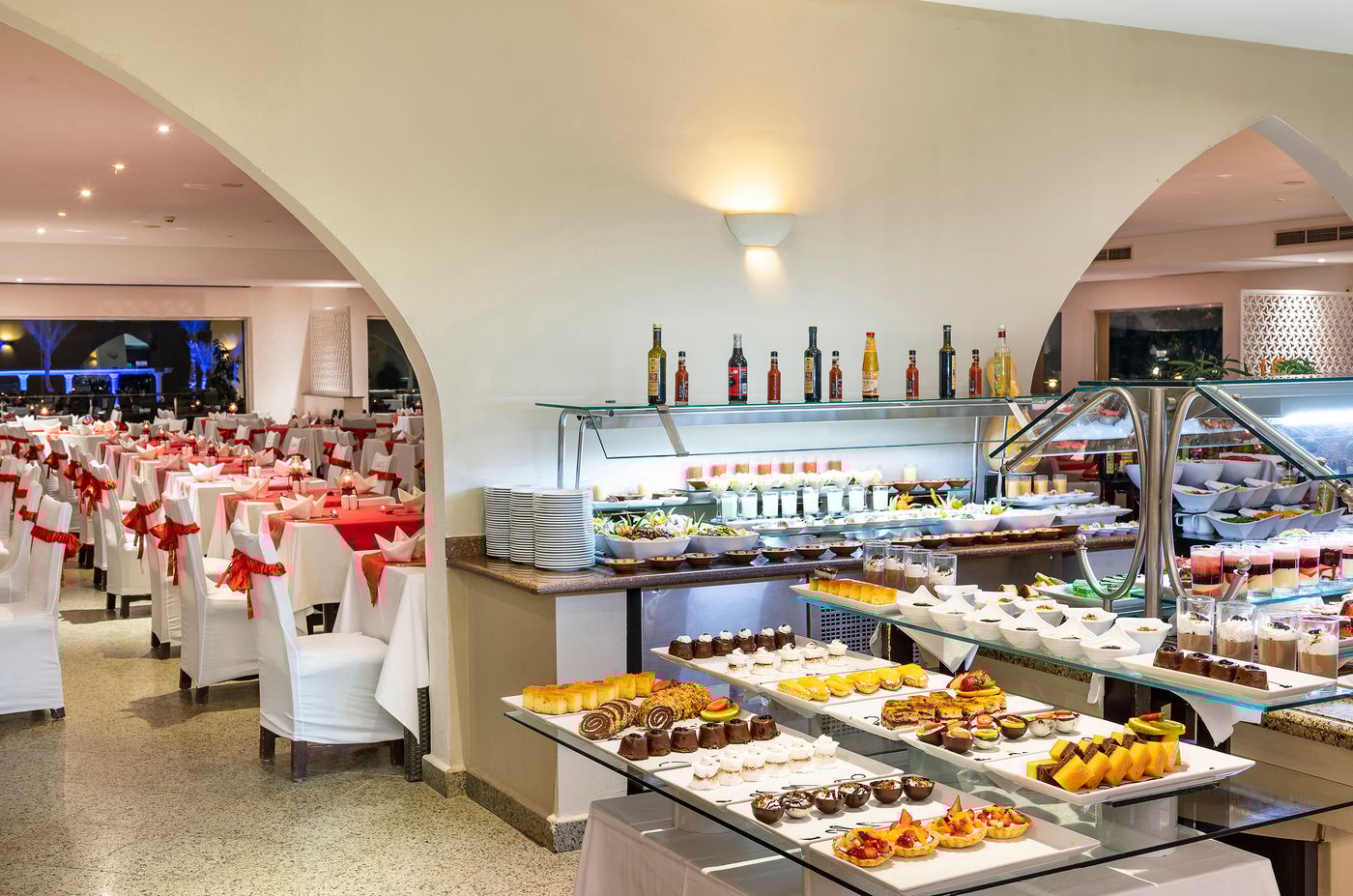 The-Three-Corners-Equinox-Beach-Resort-Restaurant-47