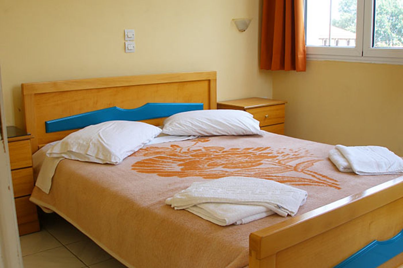 Sunflower Apartments Studios