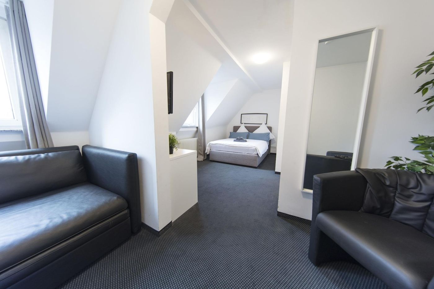 Berolina Haus Gmbh - Germany - DÃ¼SSELDORF - Room - 9