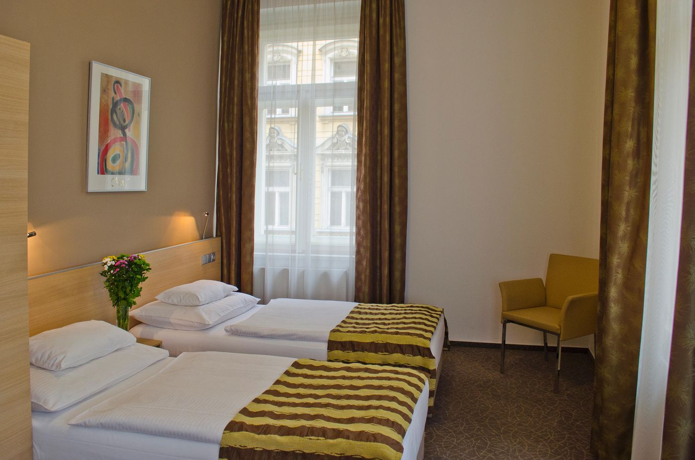 Hotel-Pav-Room-14