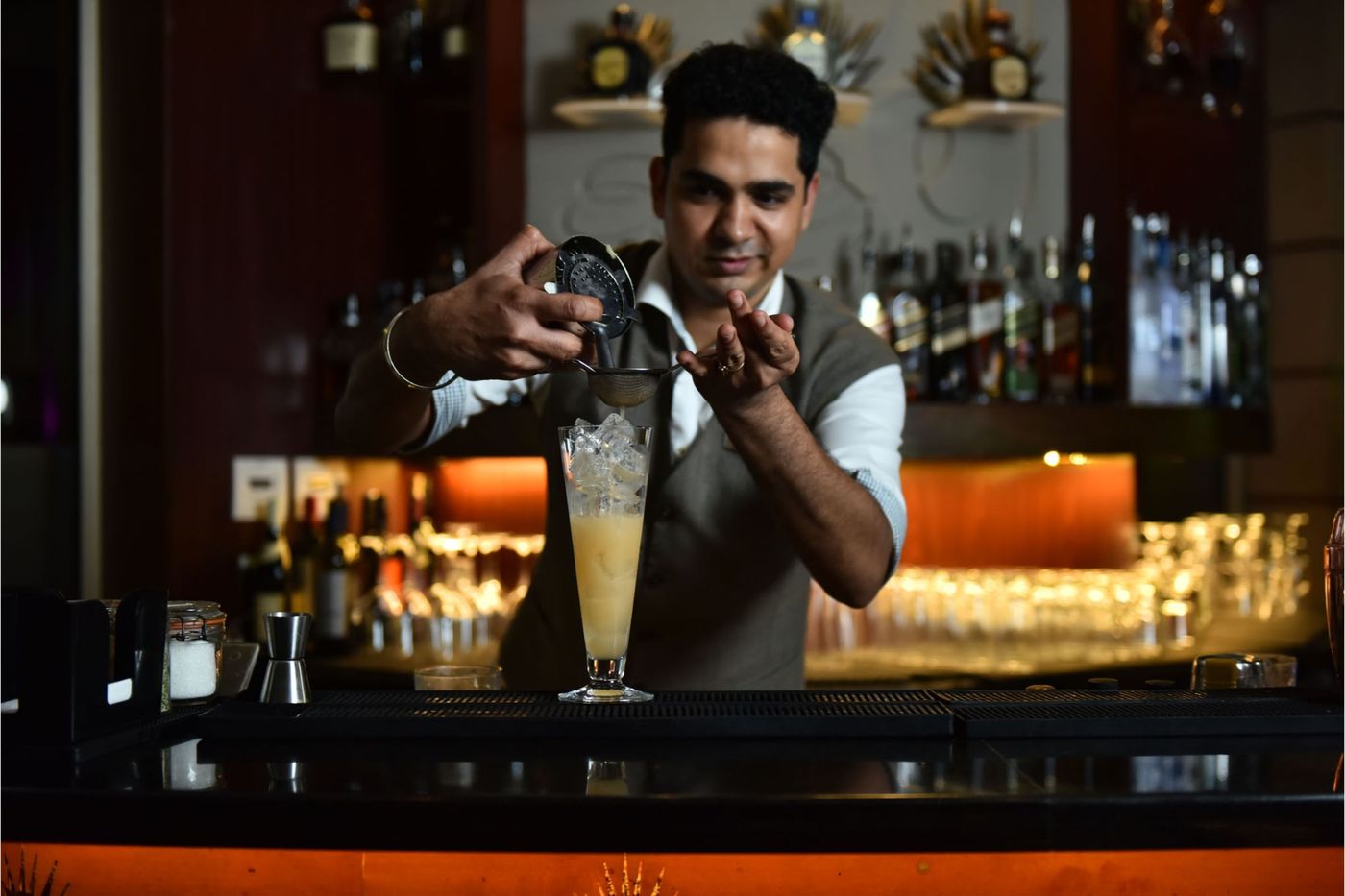 Raffles-Dubai-Hotel-Bar-58