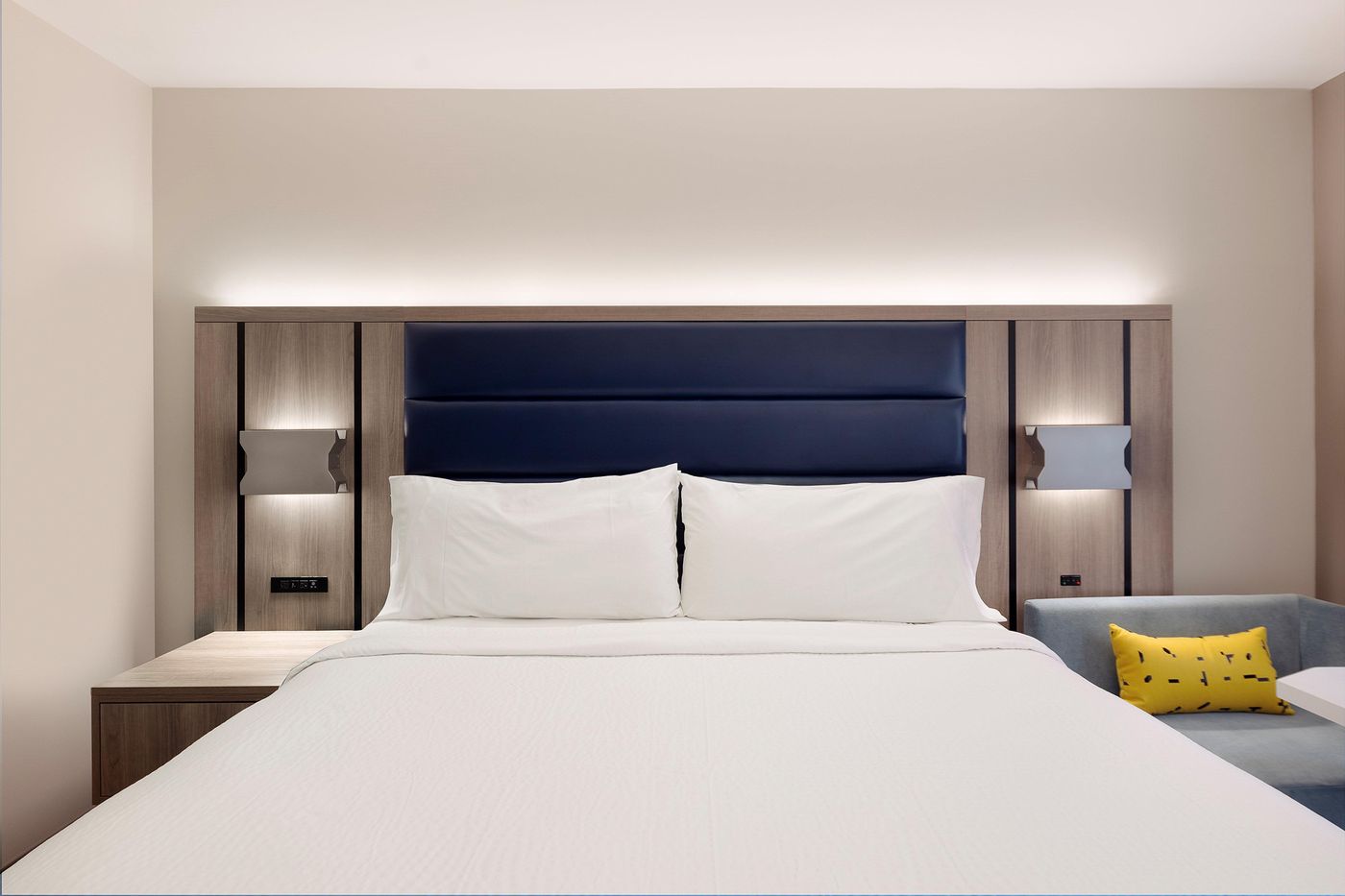 Holiday-Inn-Express-New-York-City---Chelsea-Room-30