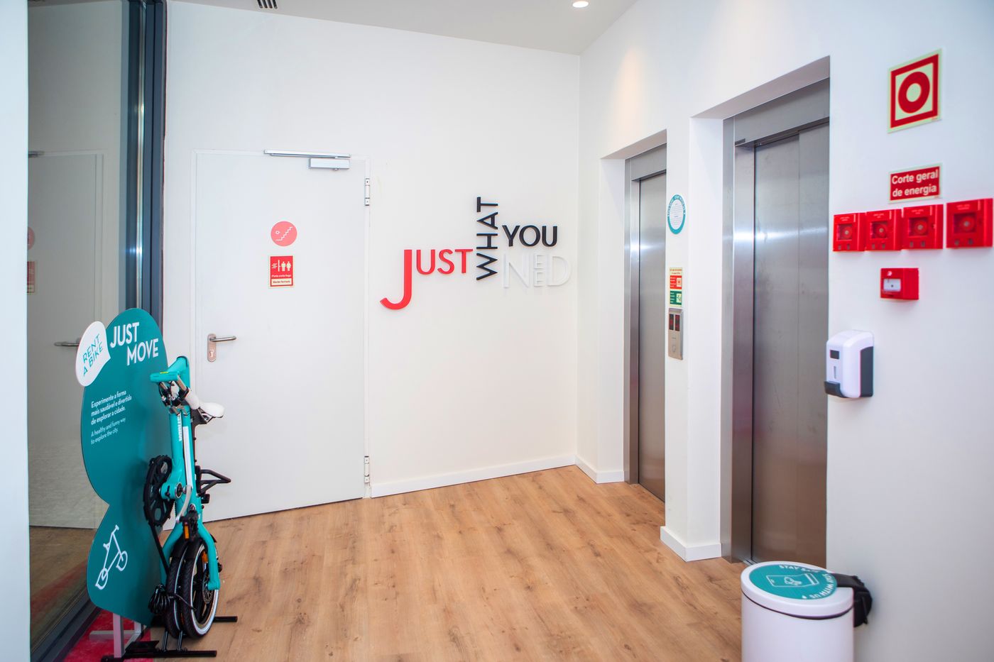 Stay-Hotel-Lisboa-Aeroporto-Lobby-61