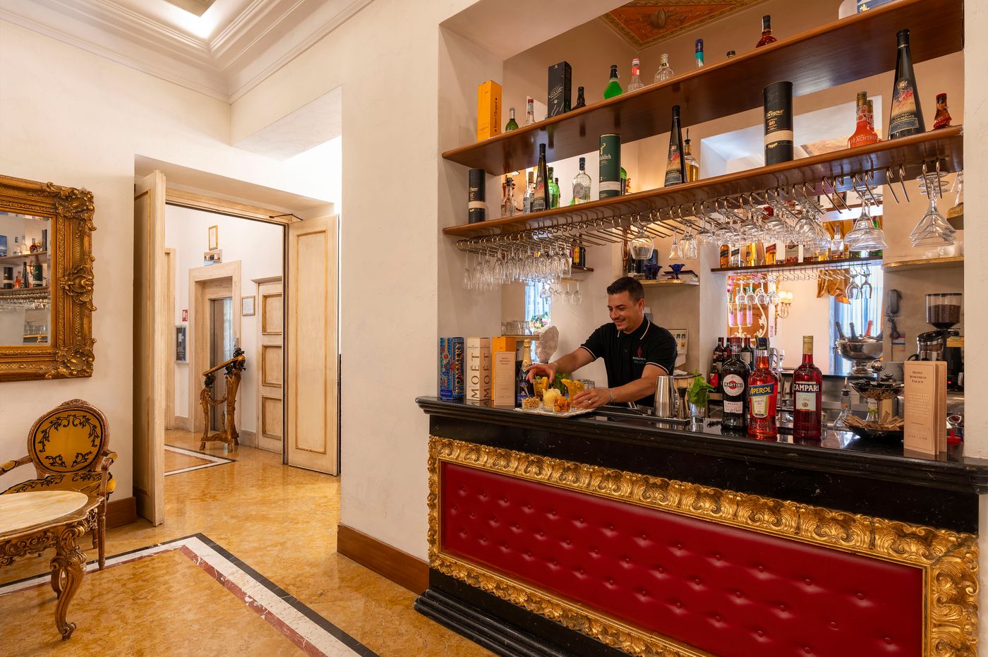 Romanico-Palace-Luxury-Hotel---Spa-Bar-10