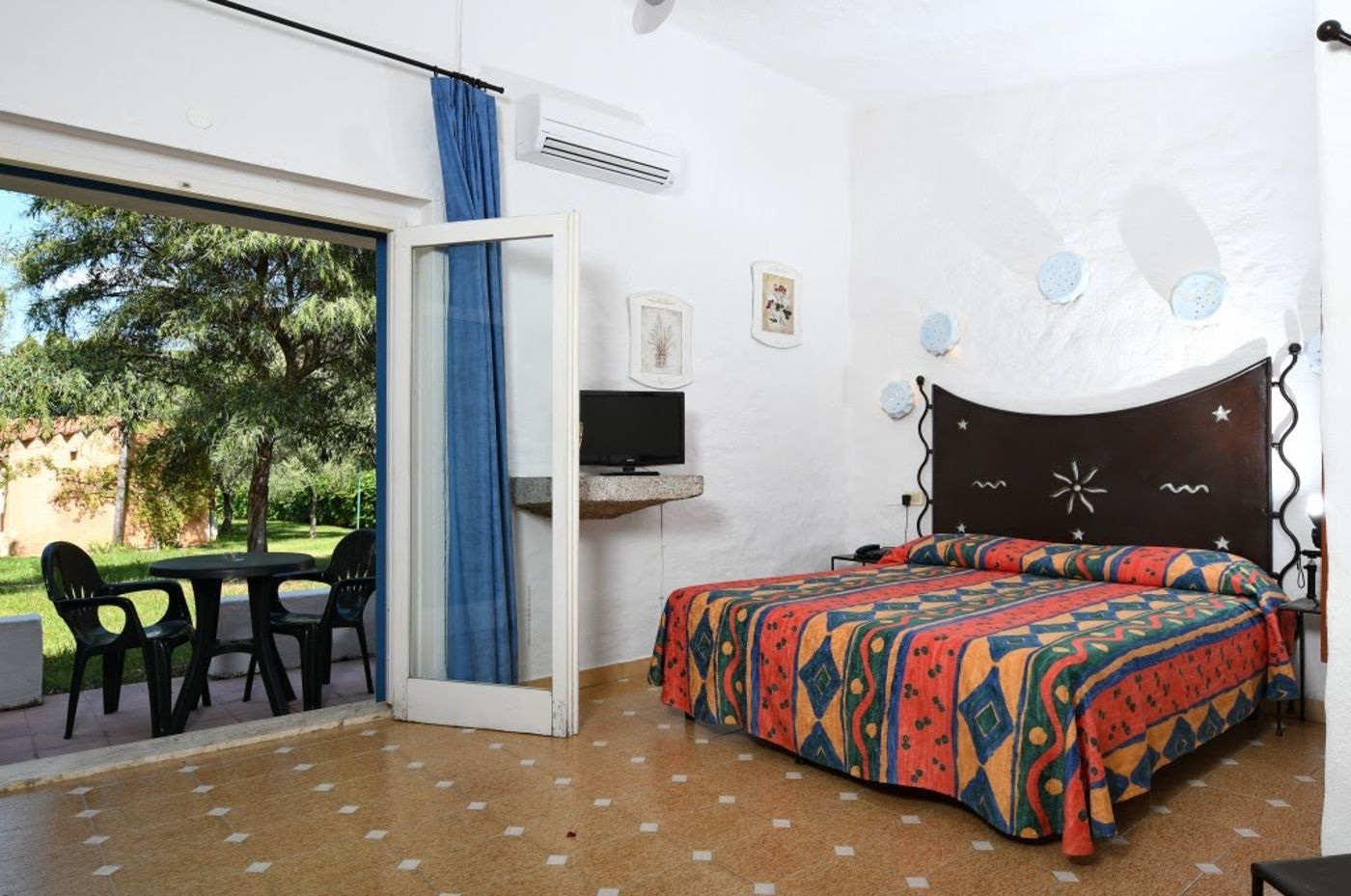 Bungalow Club Village