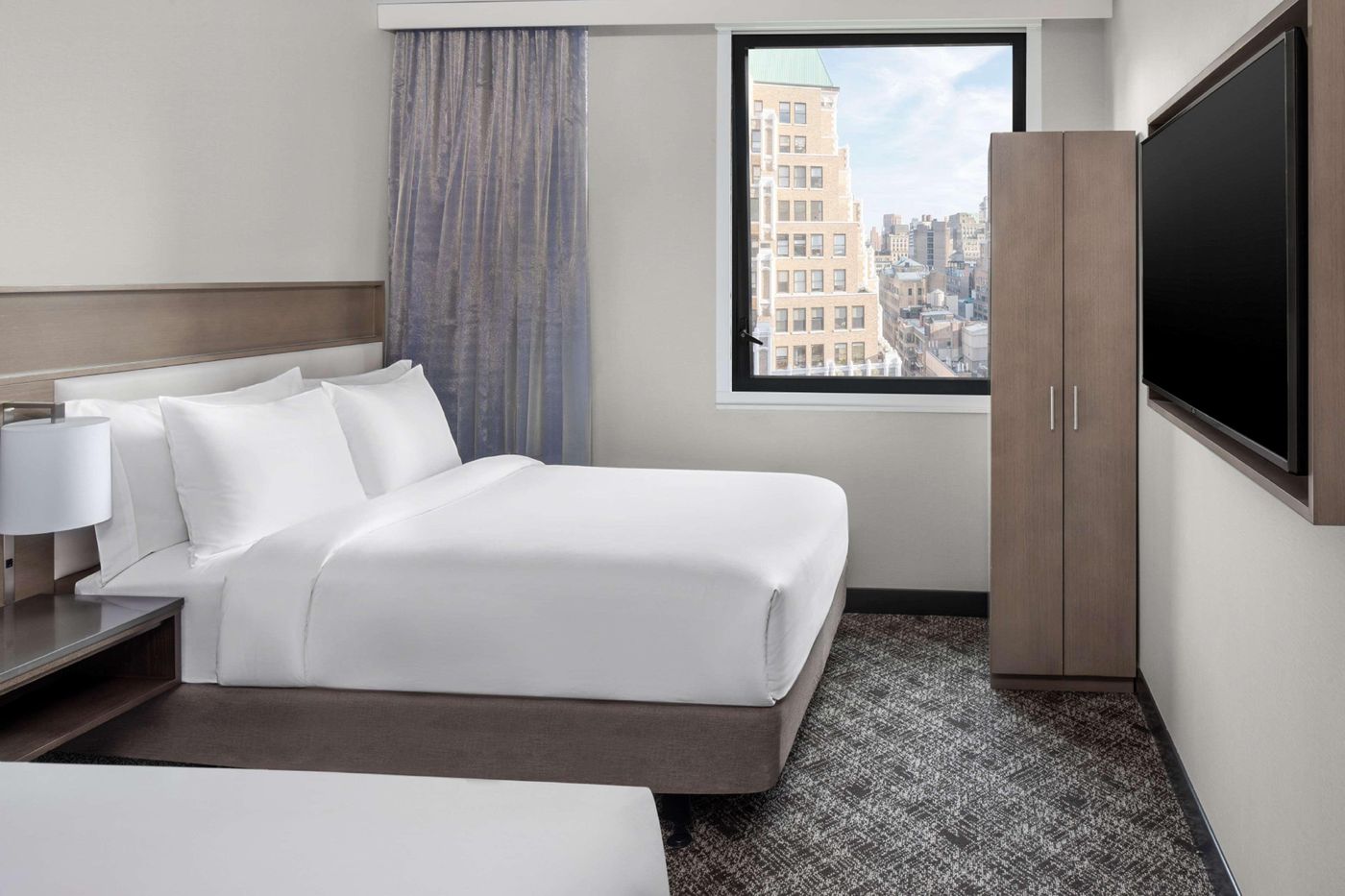 DoubleTree-by-Hilton-New-York-Times-Square-South-Room-1