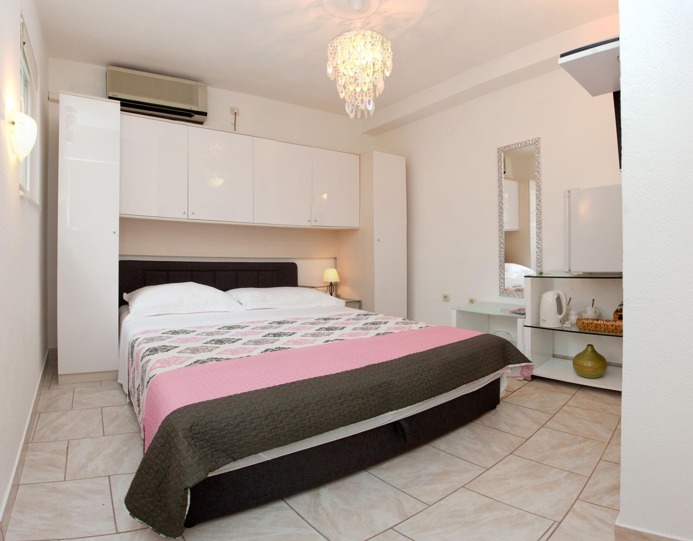 Apartment-Alma-Room-16