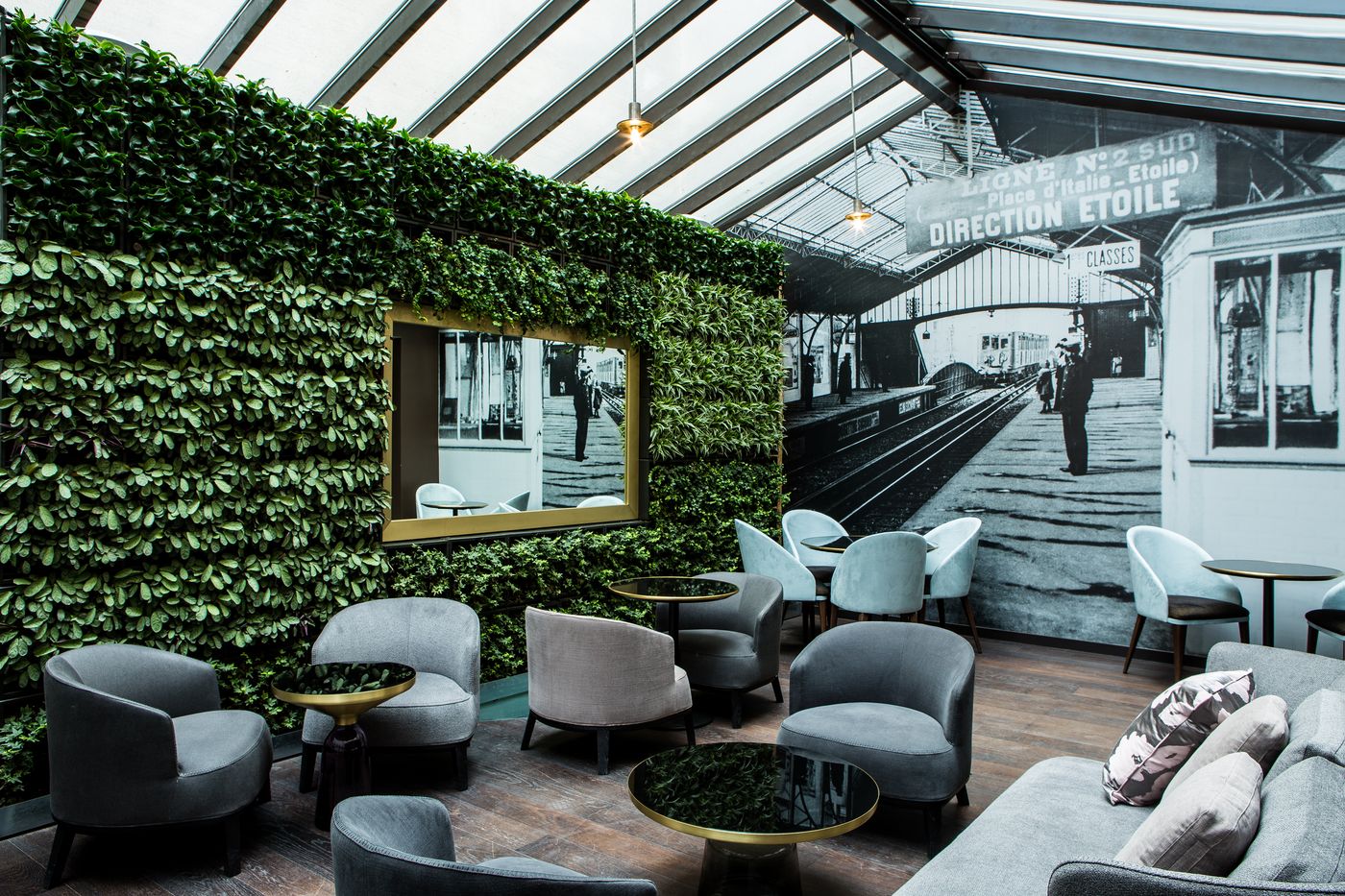 Le-Parisis-Hotel-Bar-12